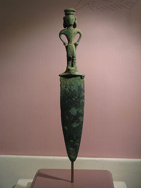 450px-Bronze_dagger_Dong_Son_Culture.JPG