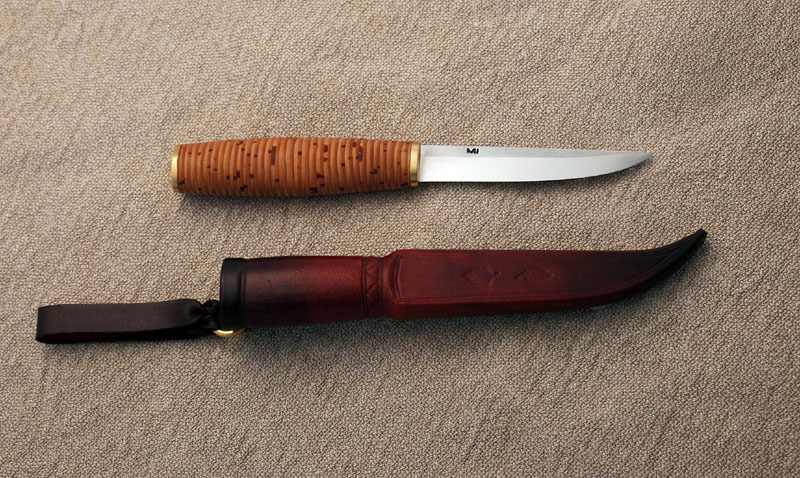 Кухонный нож из висмут