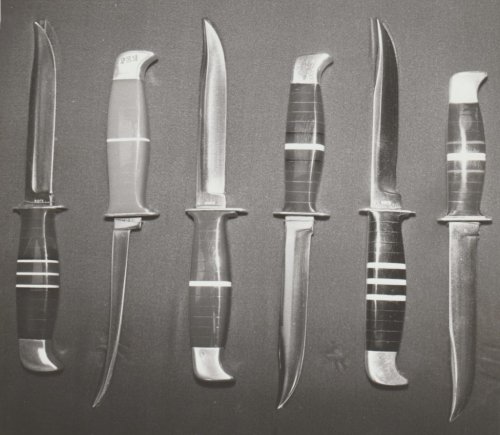 early-buck-knives-1024x890.jpg