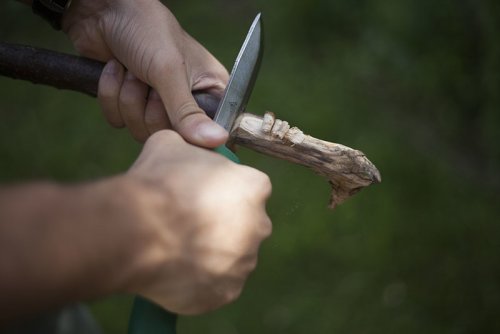 feather-wood-hultafors-craftmans-gk-survival-knife.jpg