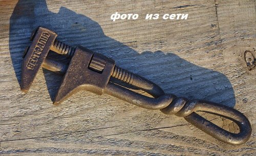 scale_2400.jpg
