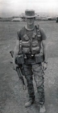 viet_1.thumb.jpg.c42512cf61dd31f90ef75fe261f35a7b.jpg