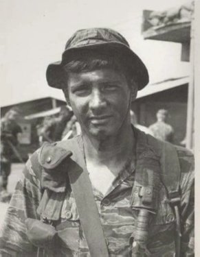 viet_3.thumb.jpg.a37c1ebeb91393bcd715095130dcbf6d.jpg