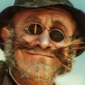 Крейзи БЭзил