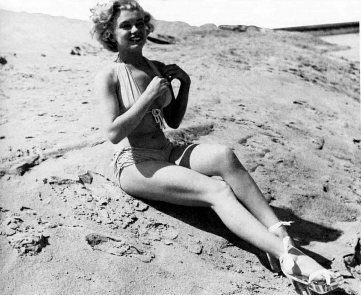 Мэрилин Монро на пляже 1957