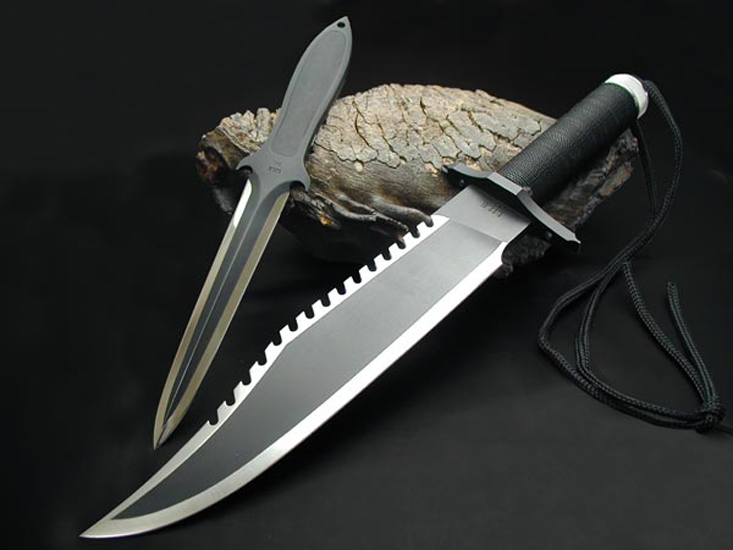 Колющий нож. Гарда ножа Рэмбо. Нож для выживания Рэмбо. Американский армейский нож Боуи. Нож Рэмбо Холодное оружие.